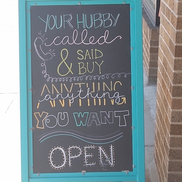 Meet your Posher, Melissa - Picture 2 of 2